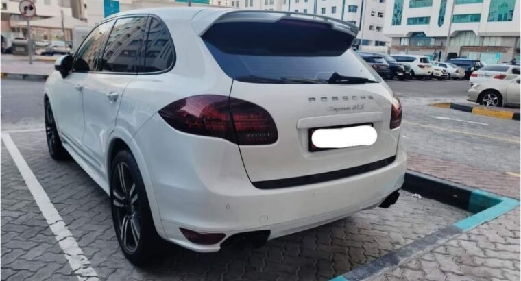 Porsche Cayenne GTS 2013 Gcc for sale
