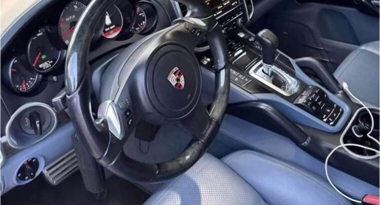 Porsche Cayenne GTS 2013 Gcc for sale