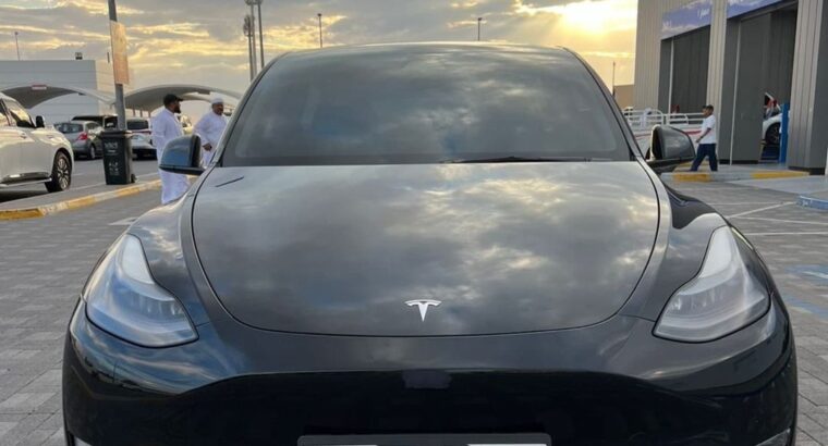 Tesla model Y long range 2022 Gcc for sale