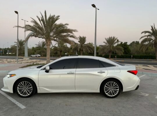 Toyota Avalon limited 2021 Gcc for sale