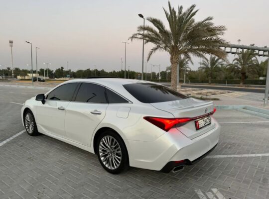 Toyota Avalon limited 2021 Gcc for sale