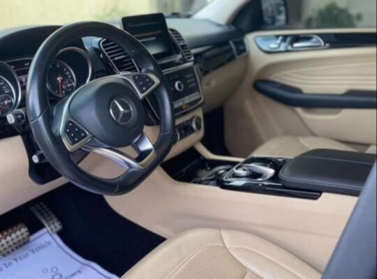 Mercedes GLE43 coupe full option 2016 Gcc