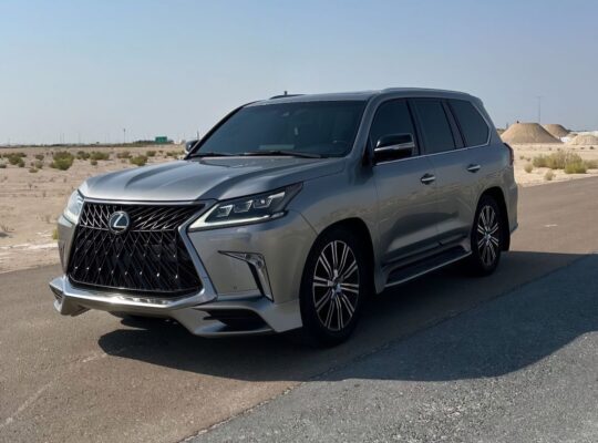 Lexus LX570 sport 2018 Gcc full option for sale