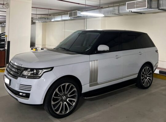 Range Rover vouge 2015 Gcc for sale