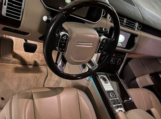 Range Rover vouge 2015 Gcc for sale