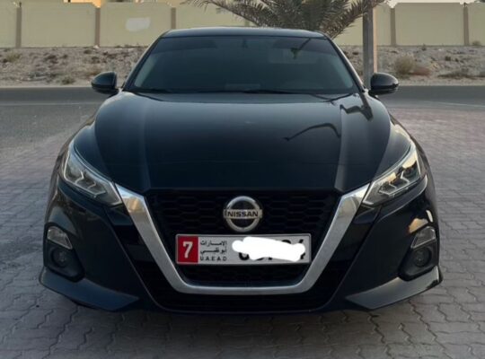 Nissan Altima SR 2019 USA imported