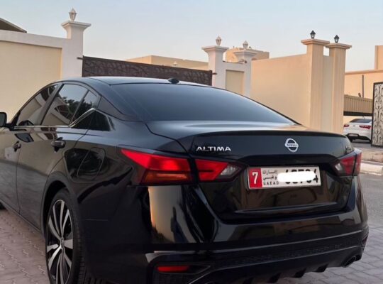 Nissan Altima SR 2019 USA imported