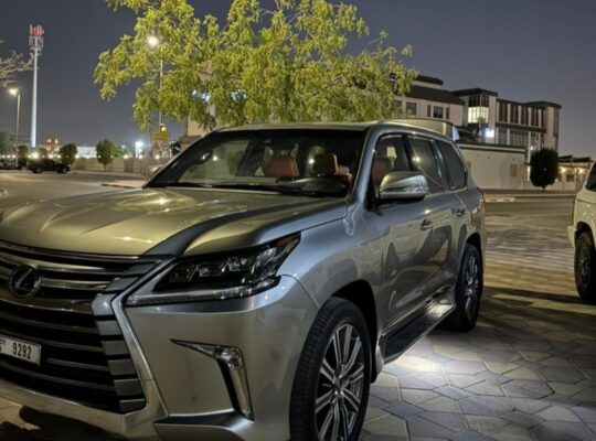 Lexus LX570 full option 2017 Gcc for sale