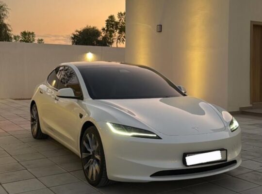 Tesla model 3 Long Range 2024 Gcc for sale