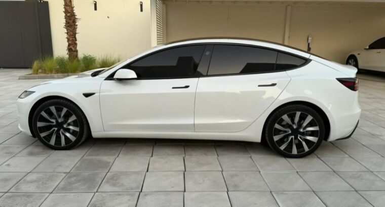 Tesla model 3 Long Range 2024 Gcc for sale