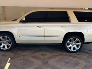 Cadillac Escalade full option 2015 Gcc for sale