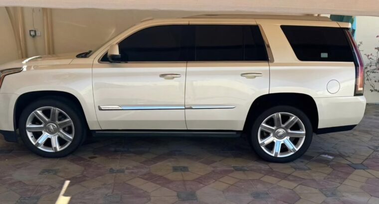 Cadillac Escalade full option 2015 Gcc for sale