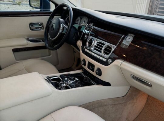 Rolls Royce Ghost 2011 Gcc in perfect condition