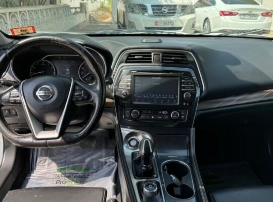 Nissan Maxima platinum 2017 USA imported