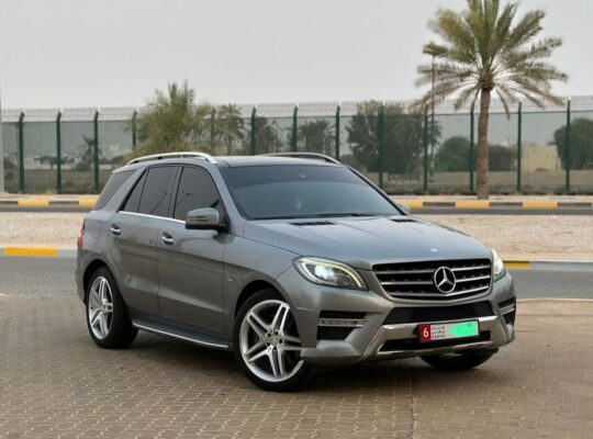 Mercedes ML500 full option 2013 Gcc