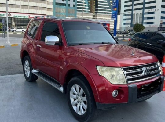 Mitsubishi Pajero coupe 3.8 full option 2009