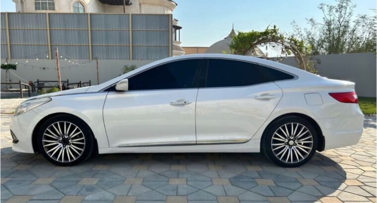 Hyundai Azira 2016 Gcc full option for sale