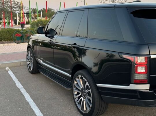 Range Rover vouge SE 2014 Gcc for sale