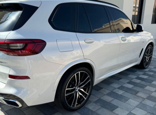 BMW X5 50i M kit 2019 Gcc for sale