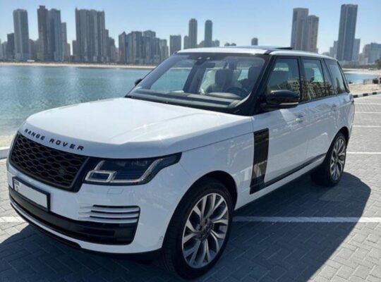 Range Rover vouge SE 2018 Gcc for sale