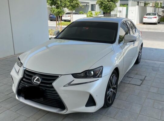 Lexus IS300 full option 2019 Gcc for sale