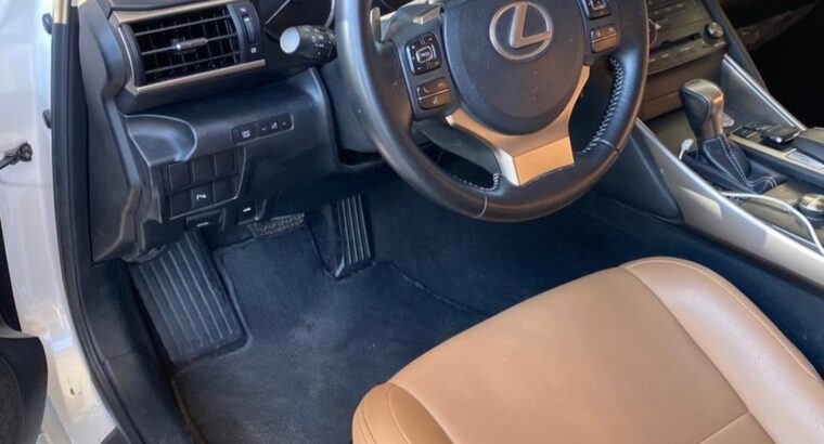 Lexus IS300 full option 2019 Gcc for sale