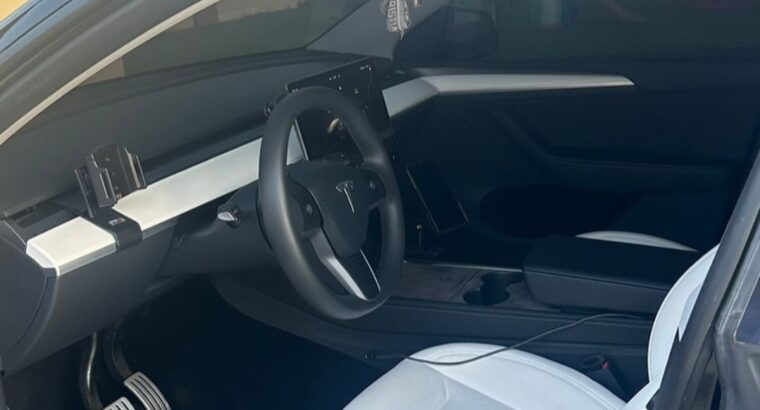 Tesla model Y performance 2023 Gcc