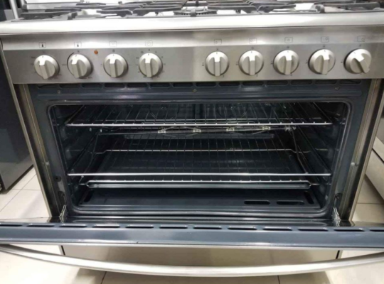 Smeg brand Full Gas cooker 90cm for sale