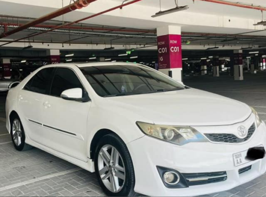 TOYOTA CAMRY 2013 GCC FULL OPTION FOR SALE