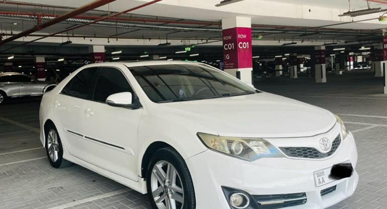 TOYOTA CAMRY 2013 GCC FULL OPTION FOR SALE