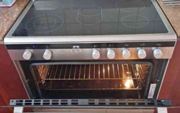 Siemens Electric Ceramic Cooker Oven For Sale