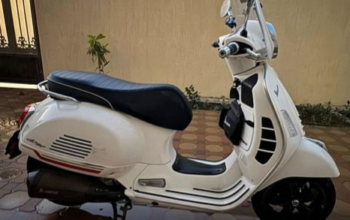 Vespa Italian 300 cc 2021 in excellent condition f