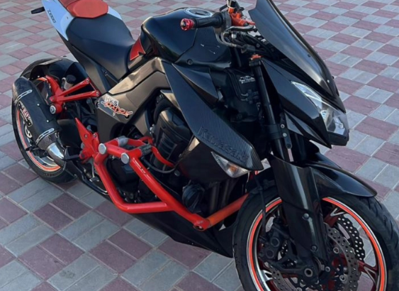 Kawasaki 1000 2012 in good condition for sale