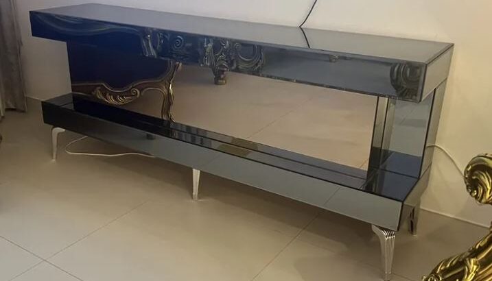طاولة مدفئة كهربائية
