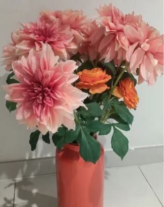 flowers and flowervesass