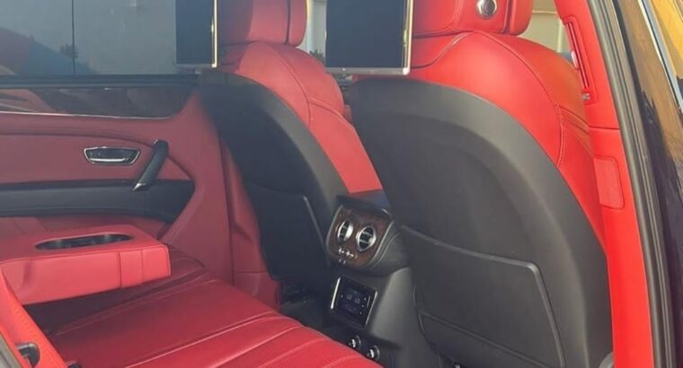 Bentley Bentayga 2018 Gcc fully loaded for sale
