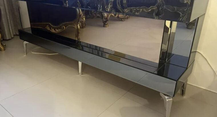 طاولة مدفئة كهربائية