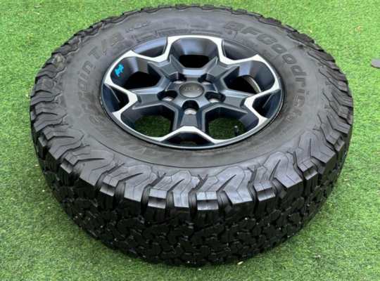 5x takeoff 2023 Jeep Rubicon 17” Rims For Sale