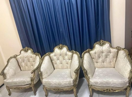 6 seater sofa set & 2 chair 2 tabels for sale