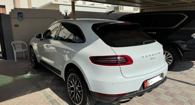 Porsche Macan 2018 Gcc in perfect condition