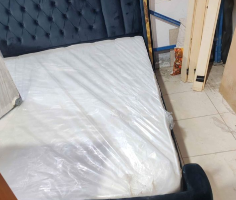 Bed+ mattress 2×2m size for sale