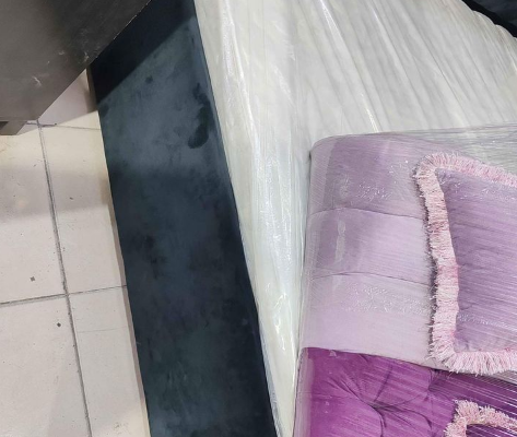 Bed+ mattress 2×2m size for sale