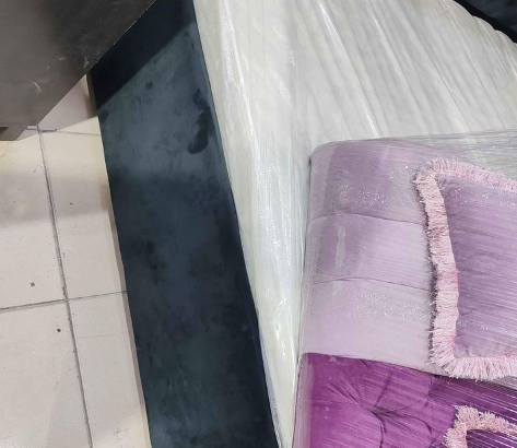Bed+ mattress 2×2m size for sale
