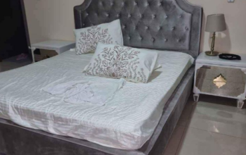 Bed set king size 5 pieces for sale