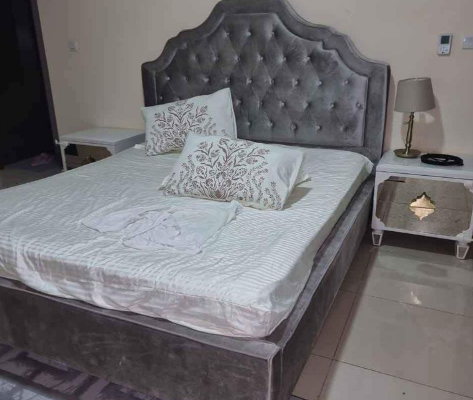 Bed set king size 5 pieces for sale