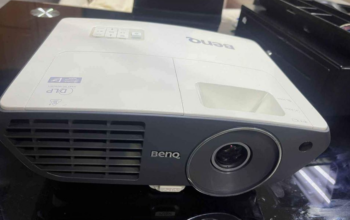 BenQ W700 projector for sale