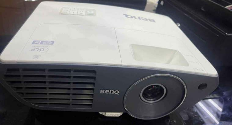 BenQ W700 projector for sale