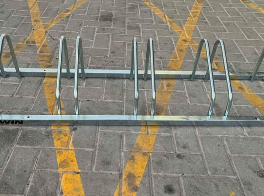 B’twin bike rack for 5 bikes for sale