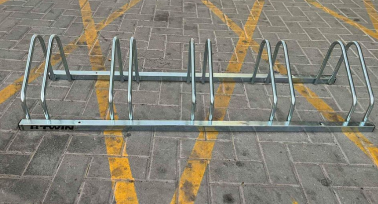 B’twin bike rack for 5 bikes for sale