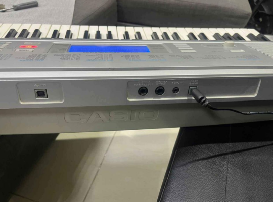 Casio CTK 4000 piano for sale